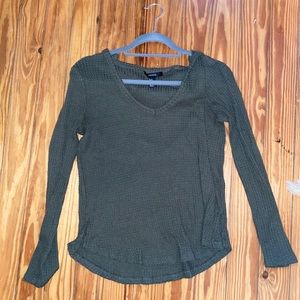 Hooded green sweater